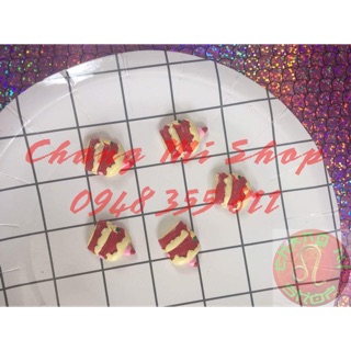 Charm bánh kem dâu đỏ