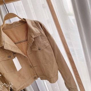 Áo khoác crop khaki