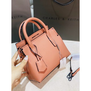 Túi quai cầm size 21,5 kèm charm (ib shop chọn màu nhé)