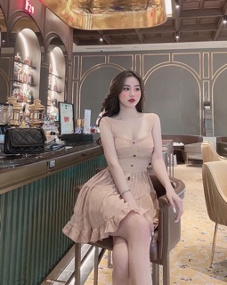 Váy 2 dây bản to đính cúc