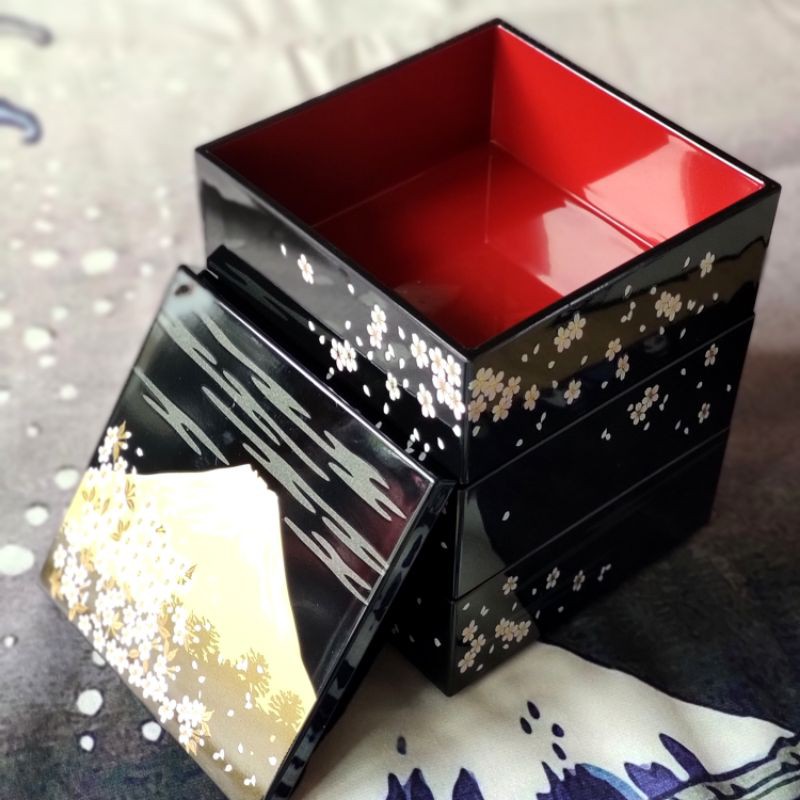 Hộp osechi 3 tầng truyền thống Nhật