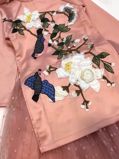 Sỉ lố cách tân hoa chim