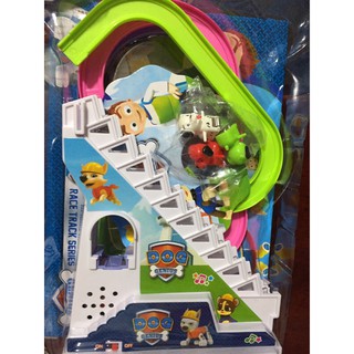 Đồ chơi chó đốm, hello kitty, thomas leo thang - slide