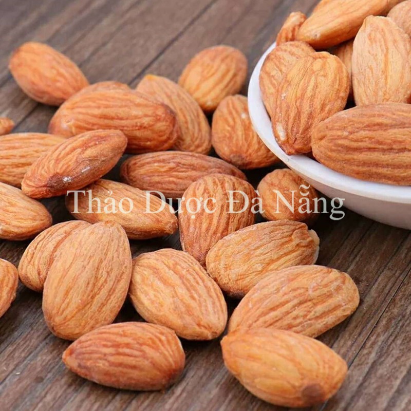 1 Kg Đào Nhân sấy khô.