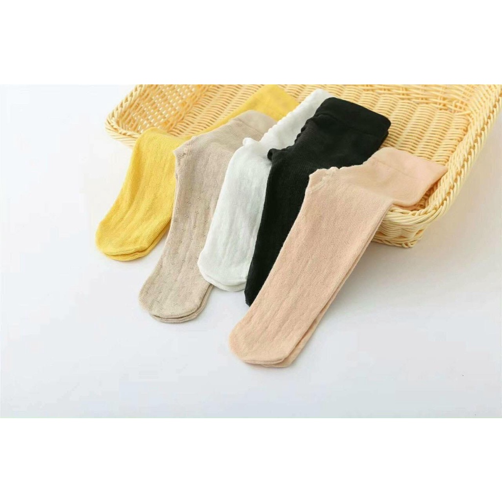 Quần tất giấy loại hộp chất đanh màu trắng+ da cho bé size 6-10kg