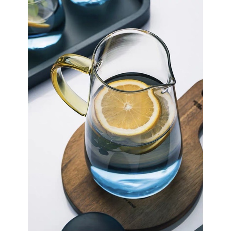 Bộ bình nước thuỷ tinh 1,5L kèm 4 cốc 250ml sang trọng mẫu mới 2021