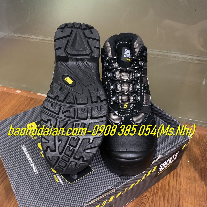 Giày Bảo Hộ Công Trường Safety Jogger Climber S3 SRC- Hình thật