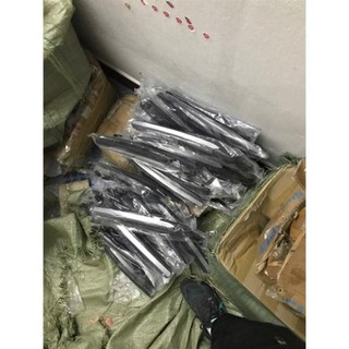Chắn bùn đen sọc bạc 11