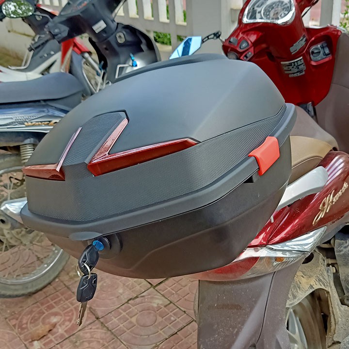 Thùng Đựng Đồ Gắn Đuôi Xe Máy, Xe Điện TD05   cinshoplc