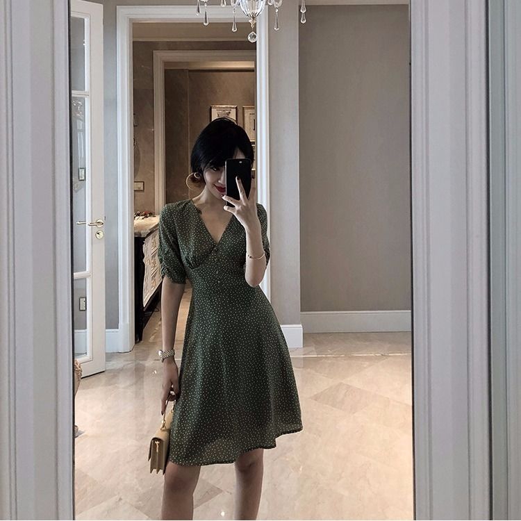 Đầm Nữ Cổ Chữ V Họa Tiết Chấm Bi Thời Trang | BigBuy360 - bigbuy360.vn