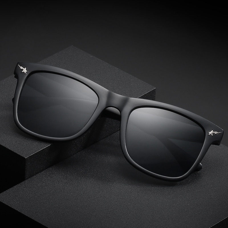 Kính Bape Shark gọng họa tiết Camo Green, mắt kính râm Bape DuSo