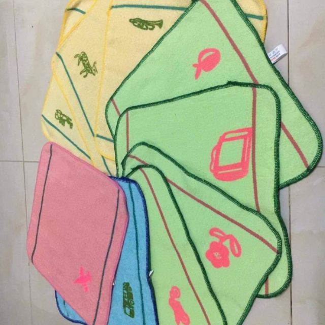 Combo 80 khăn mầm non in ký hiệu.