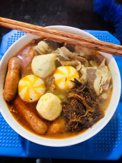 KHÔ HEO CHÁY TỎI