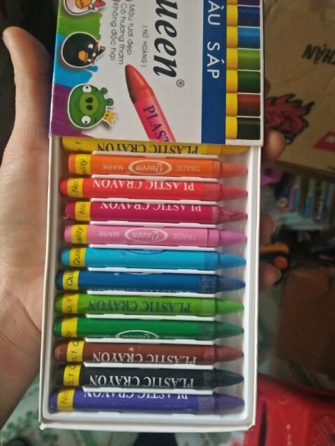 Màu sáp chó đốm dài 15k,màu Queen ngắn