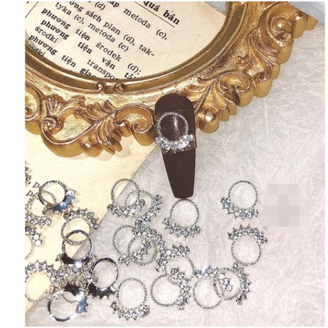 charm trang trí nail màu vàng bạc