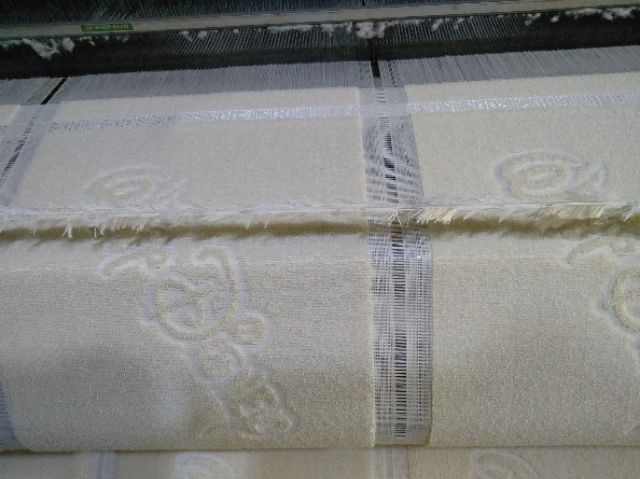 Khăn rửa mặt cao cấp  cấp, được  dệt hoàn  toàn  từ  sợi cotton trên dây truyền hiện đại  tại Việt  Nam, khăn  thấm hút