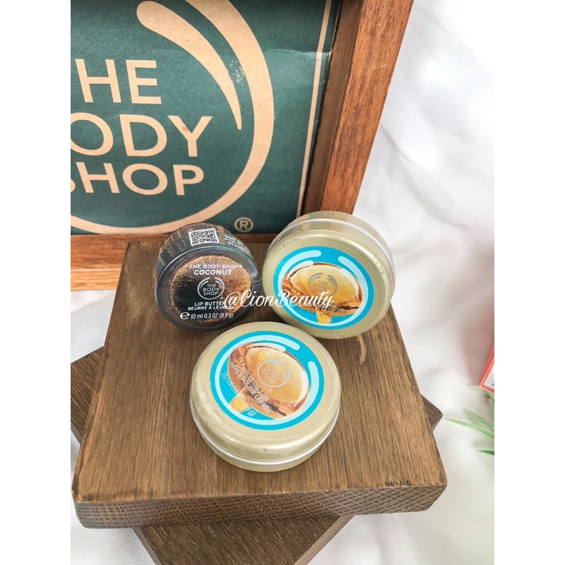 THE BODY SHOP (Hàng Mới Về) Son Dưỡng Môi Chiết Xuất Bơ Chất Lượng Cao