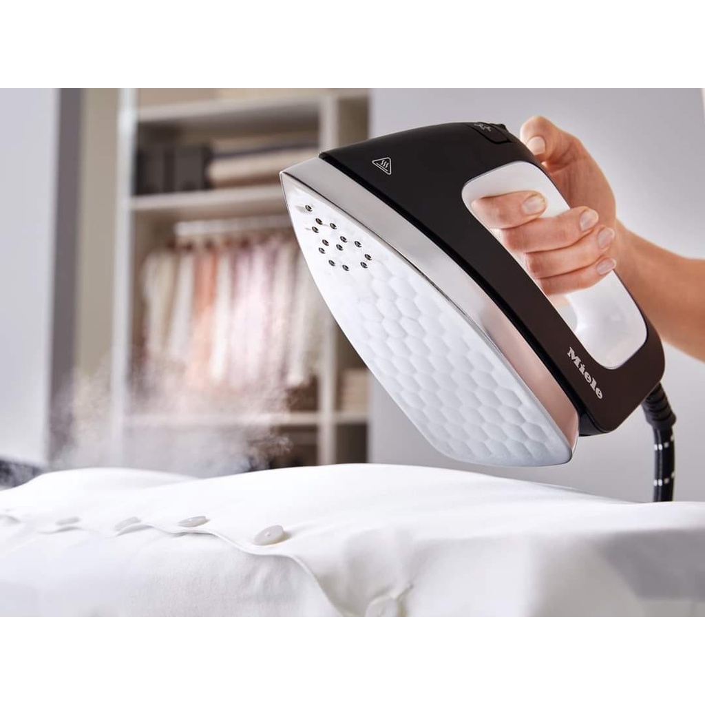 BÀN CẦU LÀ MIELE B 4847: TÍCH HỢP BÀN ỦI CẦM TAY | Shopee Việt Nam