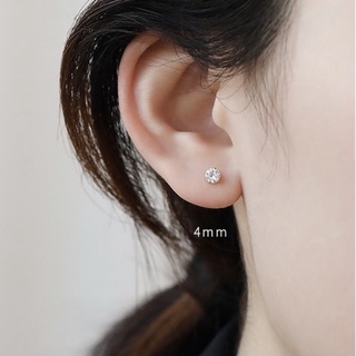 1 chiếc nụ tai bạc gắn đá trắng cỡ 4mm