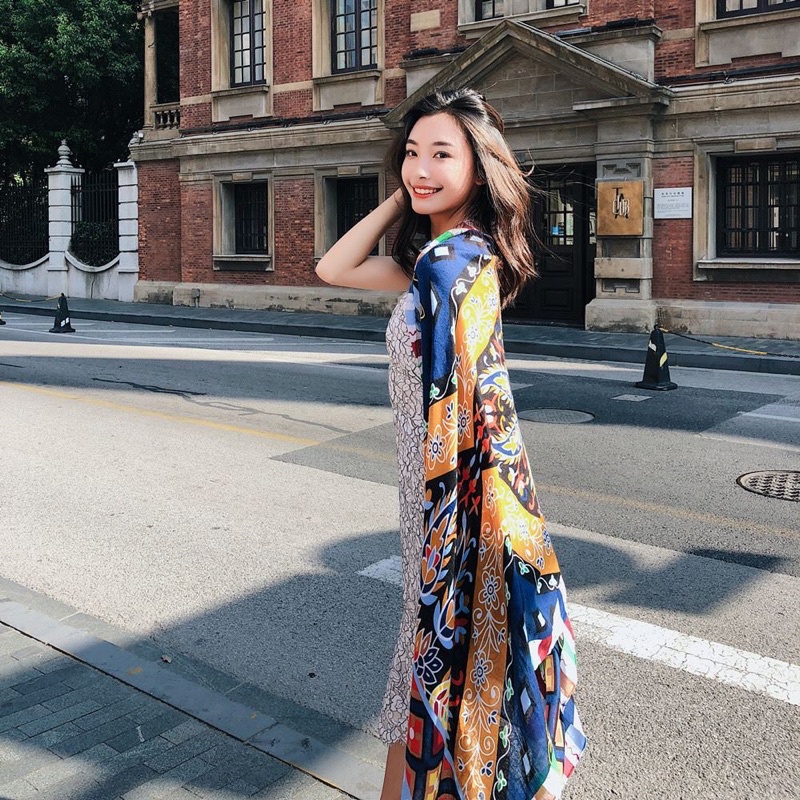 Khăn choàng cổ in hoa văn size 90x180cm đa năng du lịch biển