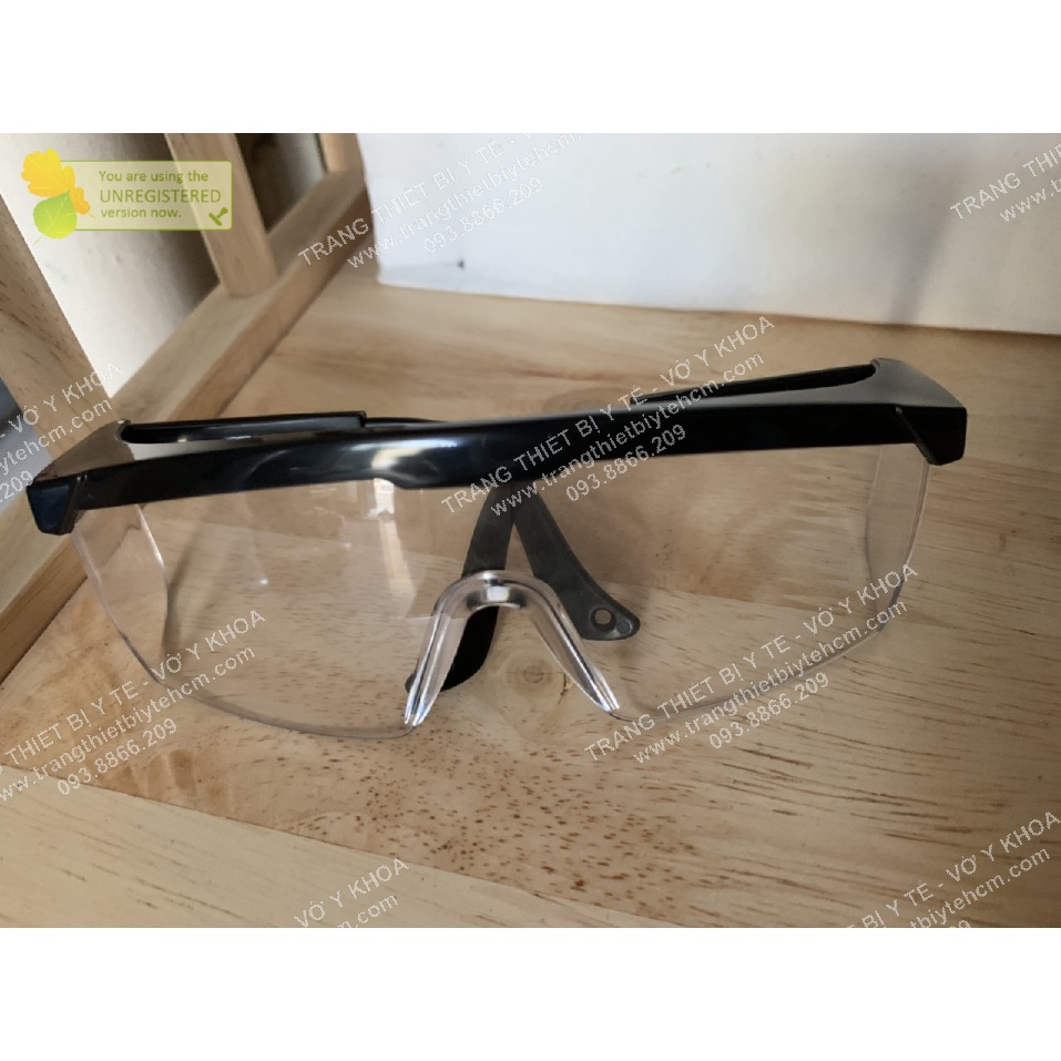 Kính bảo hộ đi đường chống bụi bảo vệ mắt Đài Loan