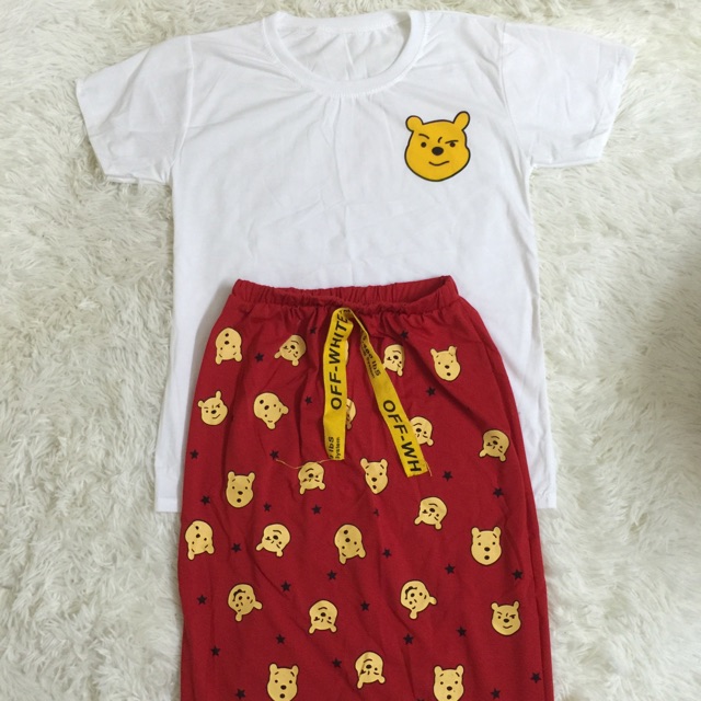 Set đầm bút chì hình chú gấu ngộ nghĩnh dễ thương , áo thun trắng đi kèm đầm ôm dáng đỏ siêu cute