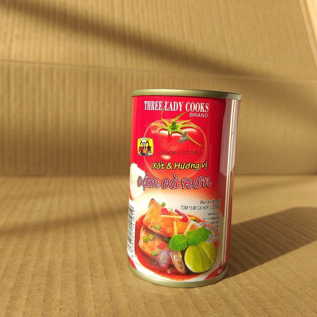 Cá mòi 3 cô gái Three lady cooks - lon 155gram