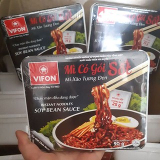 Mì xào tương đen