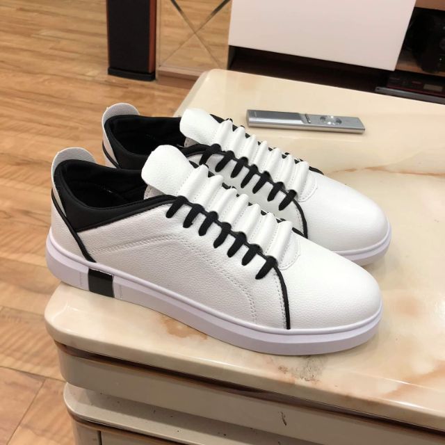 Giày Sneakers
