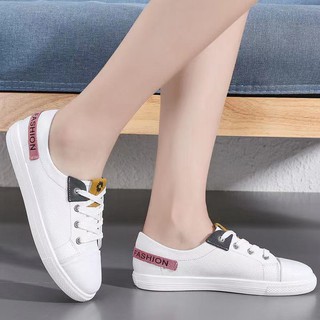 Giày trắng nữ mùa hè / phong cách mới 2021 / phong cách nữ sinh / phiên bản Hàn Quốc / giày da / đế bệt / giày du lịch g