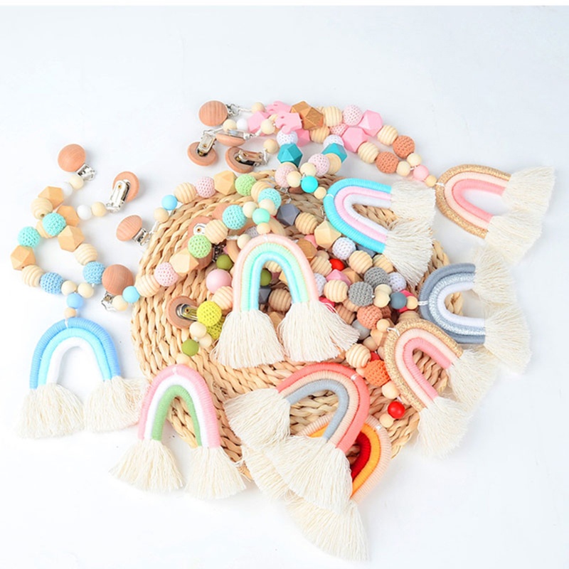 Dây Đeo Núm Vú Giả Có Kẹp Treo Xe Đẩy Em Bé Sơ Sinh