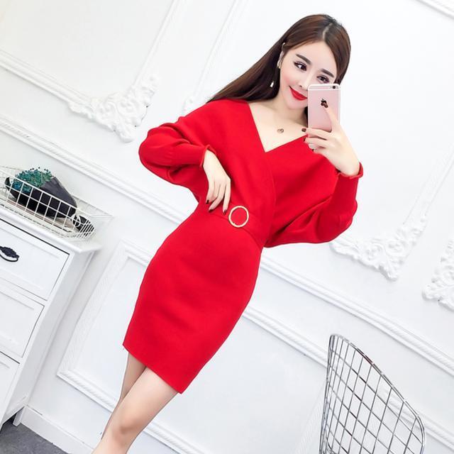 Đầm dệt kim cổ chữ V tay dài hở lưng thời trang thu đông quyến rũ cho nữ 2021