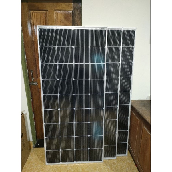 Tấm Pin Mặt Trời 210w công nghệ 12 đường hàn