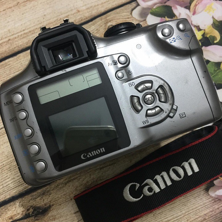 Máy ảnh Canon 300D ống kính tặng kèm