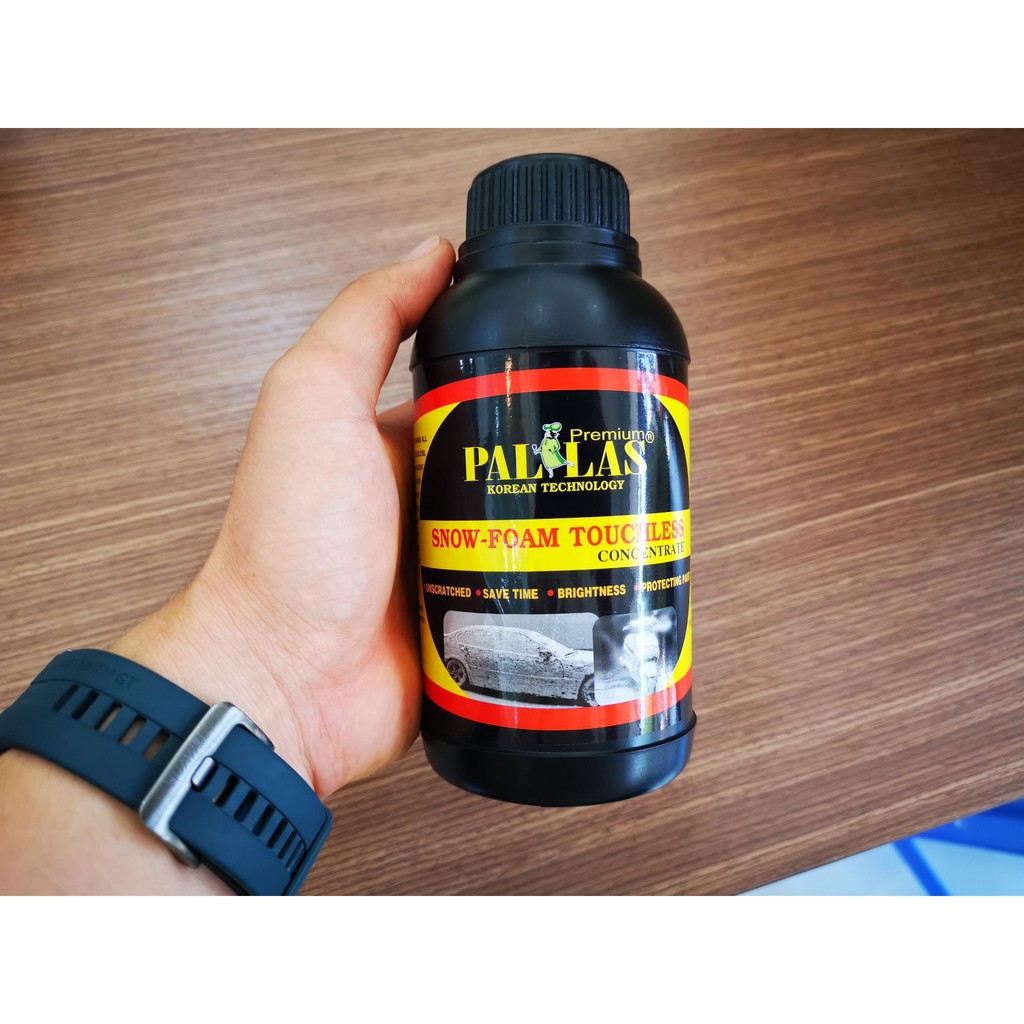 Dung Dịch Rửa Xe Bọt Tuyết Không Chạm Pallas