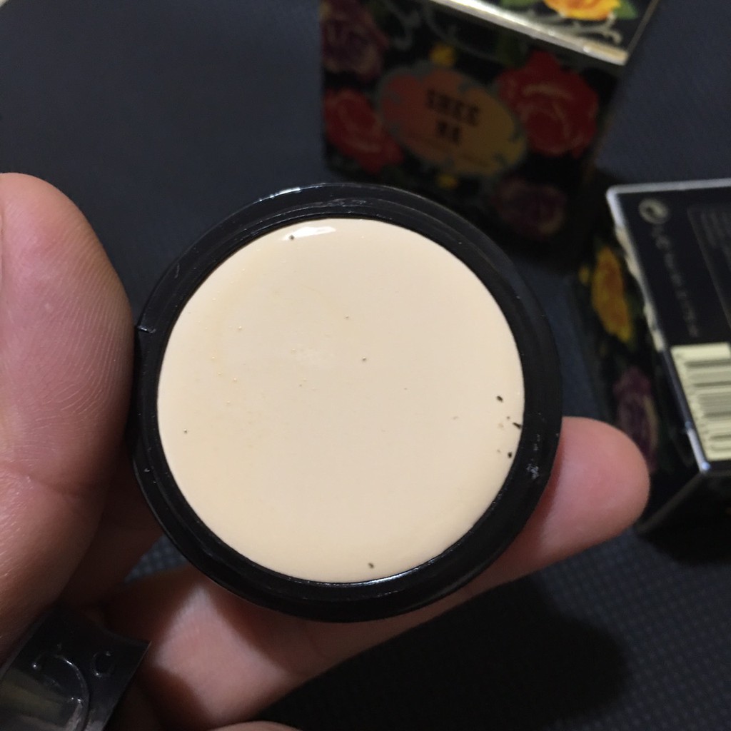 Kem dưỡng trắng da bông hồng đen Shee Na Whitening Cream 5g