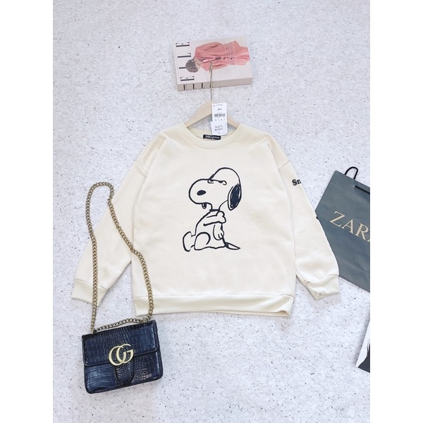 ANU599 - ÁO NỈ NỮ MÀU BE BO GẤU CÚN SNOOPY | BigBuy360 - bigbuy360.vn