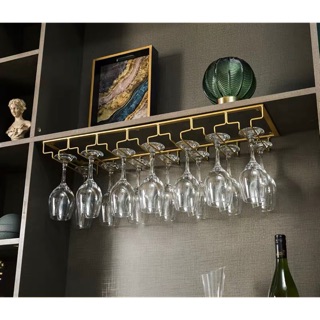 Giá treo ly vang up nguoc tiện dụng màu vàng đồng đẹp sang trọng