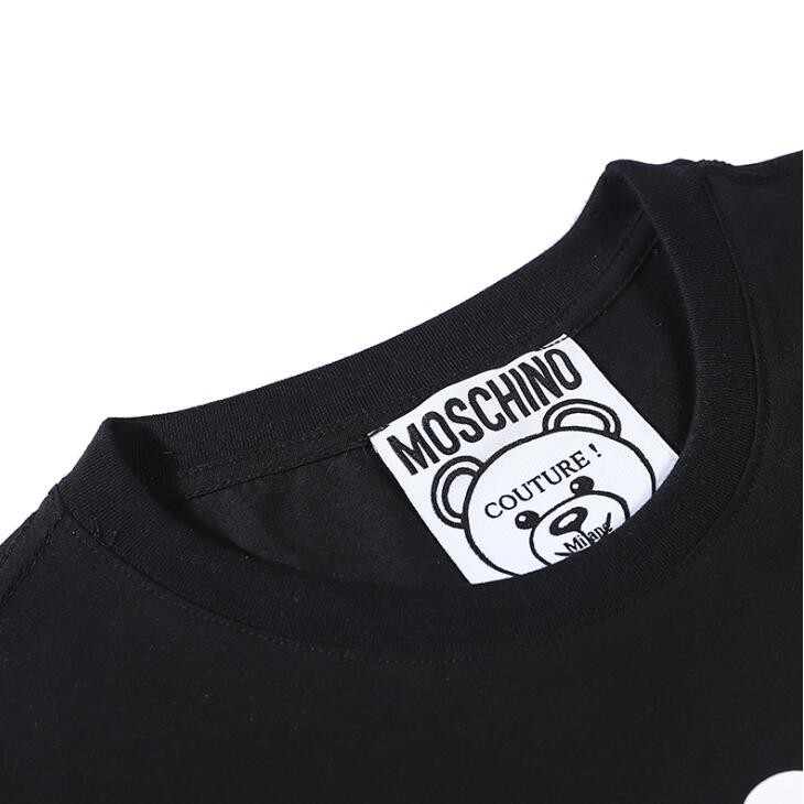 Áo Thun Cotton Tay Ngắn Thêu Hoạ Tiết Moschino Cho Nam Nữ