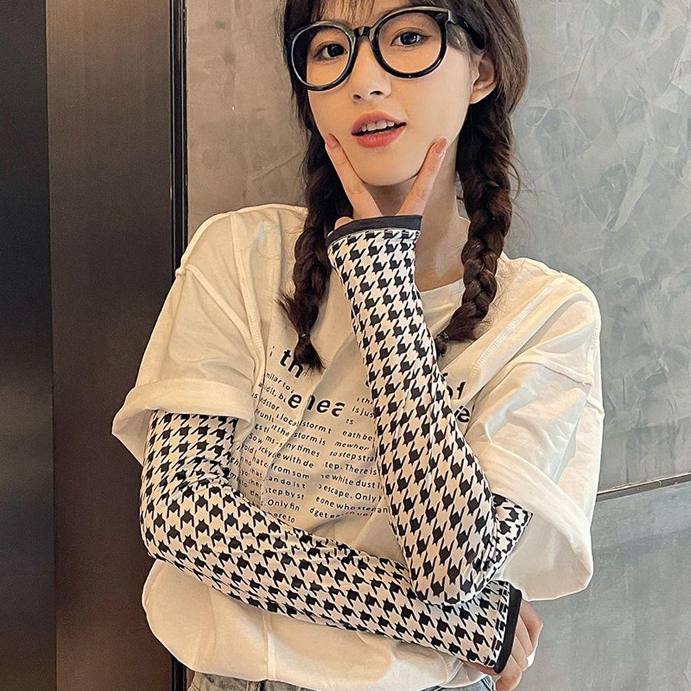 Găng Tay Chống Nắng Hở Ngón Giữ Ấm Mùa Hè Bằng Lụa Lạnh Họa Tiết Da Báo Trái Tim Cho Nữ BACK2LIFE