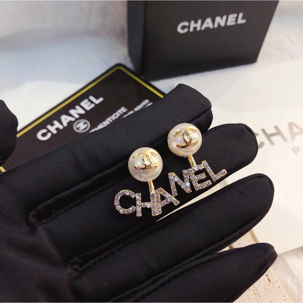 Bông Tai Chữ Chanel Bằng Thép Titanium Thời Trang Cho Nữ