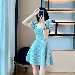 French waist closed small bubble sleeve dress 2022 new dress A-line skirt women's summer design sense of minority