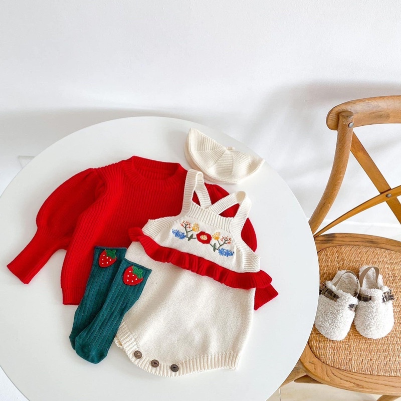 Set áo yếm len thêu hoa_