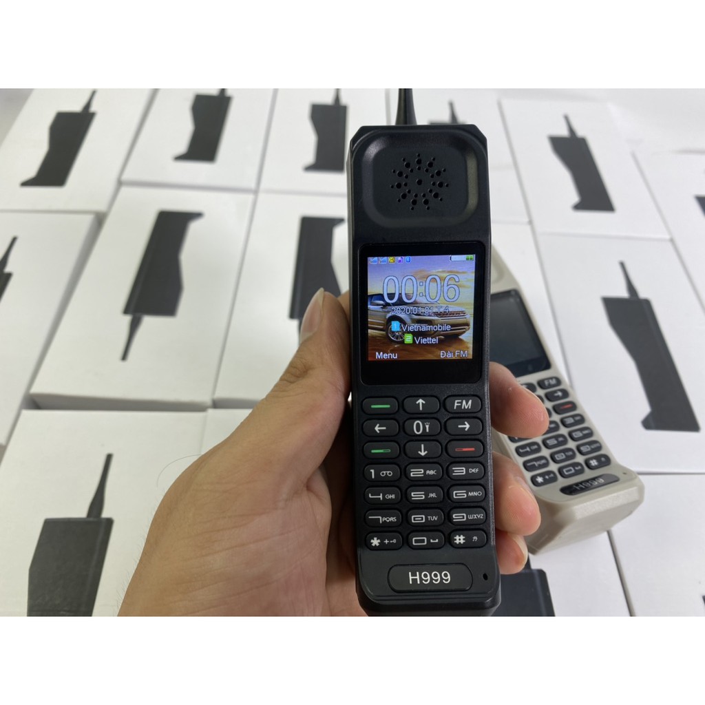 Điện Thoại Pin Khủng 4500mAh Bộ Đàm H999 Sạc Pin Cho Điện Thoại Khác Loa To Màn Hình Siêu Đẹp | BigBuy360 - bigbuy360.vn