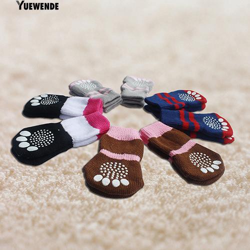 Set 4 chiếc vớ giữ ấm xinh xắn dành cho thú cưng
