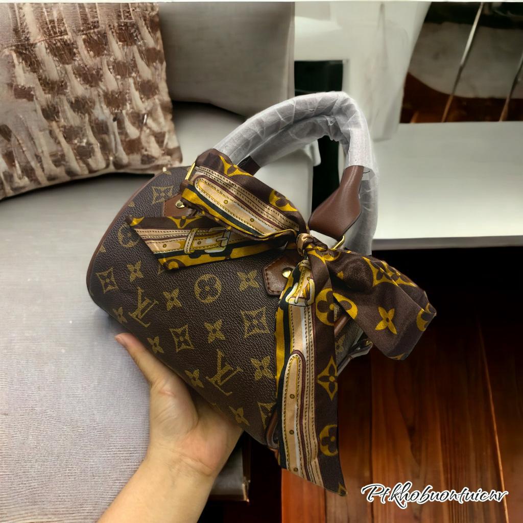 Trống đeo chéo, xách tay trần chữ thời trang kèm khăn size 20