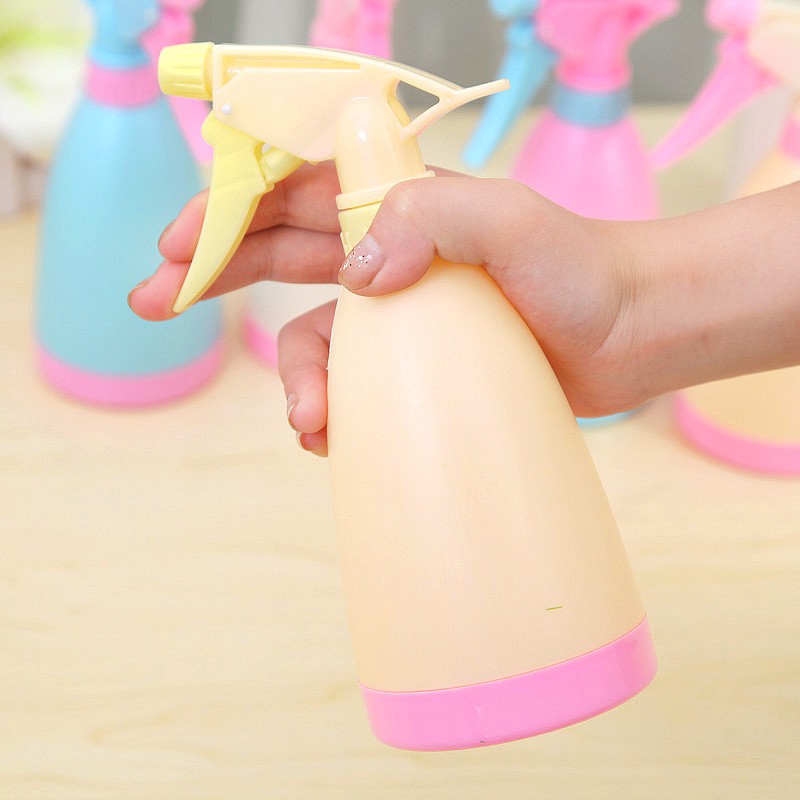 Bình tưới cây dạng xịt chất liệu nhựa cao cấp