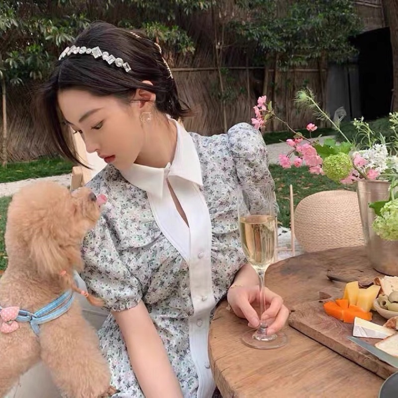 Đầm hoa nữ tính