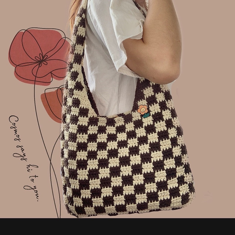 CHECKERED TOTEBAG. ĐEO VAI HOẶC ĐEO CHÉO