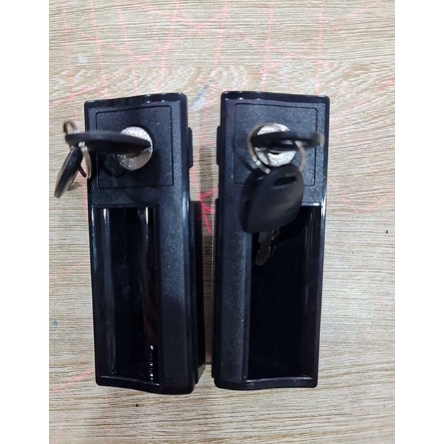 Tay nắm + ổ khoá tủ nhựa hoà phát